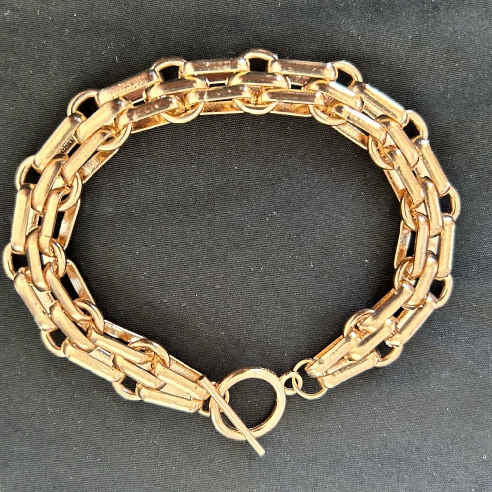 🆕 Double Link Gold Tone Toggle Closure Bracelet